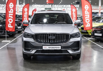 Подержанный автомобиль Geely Monjaro 2023 года (3 фото)