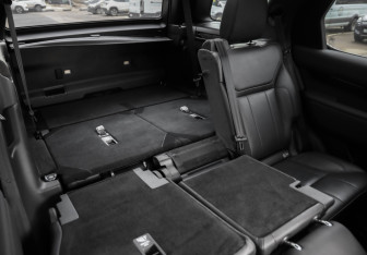 Подержанный автомобиль Land Rover Discovery 2018 года (34 фото)