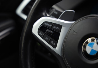 Подержанный автомобиль BMW X6 2021 года (17 фото)
