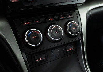 Подержанный автомобиль Mazda 6 Sedan 2010 года (15 фото)