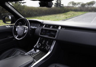 Подержанный автомобиль Land Rover Range Rover Sport 2022 года (29 фото)