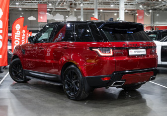 Подержанный автомобиль Land Rover Range Rover Sport 2019 года (9 фото)