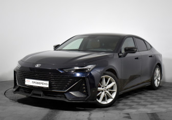 Подержанный автомобиль Changan UNI-V 2023 года (1 фото)