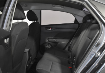 Подержанный автомобиль Hyundai Solaris Sedan 2022 года (18 фото)