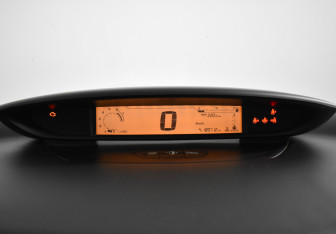 Подержанный автомобиль Citroen C4 Hatchback 2010 года (19 фото)