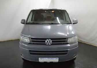 Подержанный автомобиль Volkswagen Caravelle 2012 года (2 фото)