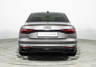 Подержанный автомобиль Audi A4 Sedan 2020 года (6 фото)