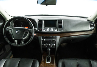 Подержанный автомобиль Nissan Teana 2010 года (13 фото)