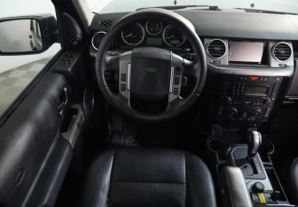 Подержанный автомобиль Land Rover Discovery 2008 года (10 фото)