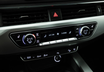 Подержанный автомобиль Audi A4 allroad 2016 года (21 фото)