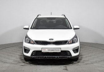 Подержанный автомобиль Kia Rio Hatchback 2017 года (2 фото)