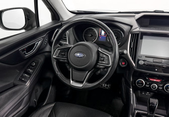 Подержанный автомобиль Subaru Forester Suv 2019 года (15 фото)