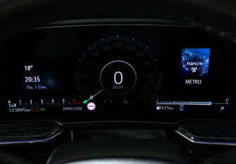 Подержанный автомобиль Cadillac Escalade Suv 2021 года (12 фото)