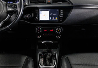 Подержанный автомобиль Kia Rio Hatchback 2018 года (13 фото)