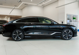 Новый Voyah Passion 2023 (4 фото)