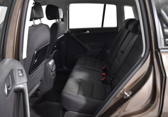 Подержанный автомобиль Volkswagen Tiguan 2015 года (12 фото)