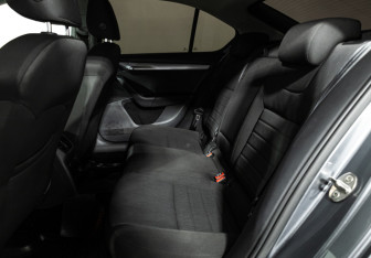 Подержанный автомобиль Skoda Octavia Liftback 2016 года (10 фото)