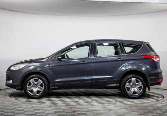 Подержанный автомобиль Ford Kuga 2014 года (8 фото)