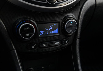 Подержанный автомобиль Hyundai Solaris Sedan 2016 года (13 фото)