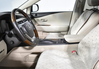 Подержанный автомобиль Lexus RX 2013 года (10 фото)