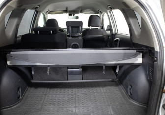 Подержанный автомобиль Toyota RAV4 2010 года (16 фото)