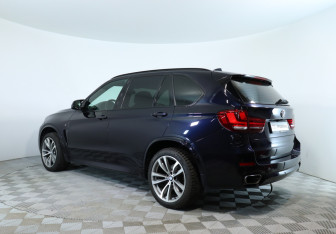 Подержанный автомобиль BMW X5 2017 года (8 фото)