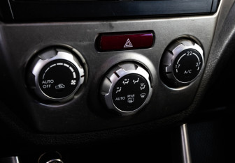 Подержанный автомобиль Subaru Forester Suv 2008 года (15 фото)