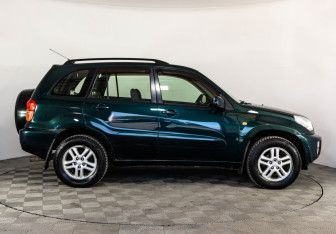 Подержанный автомобиль Toyota RAV4 2000 года (4 фото)