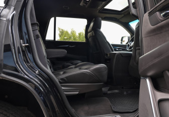 Подержанный автомобиль Cadillac Escalade Suv 2016 года (33 фото)