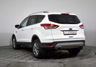 Подержанный автомобиль Ford Kuga 2013 года (7 фото)