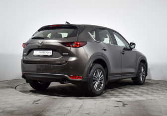 Подержанный автомобиль Mazda CX-5 2018 года (5 фото)