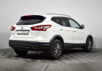 Подержанный автомобиль Nissan Qashqai 2018 года (5 фото)
