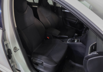 Подержанный автомобиль Skoda Octavia Liftback 2016 года (22 фото)