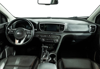 Подержанный автомобиль Kia Sportage 2018 года (13 фото)