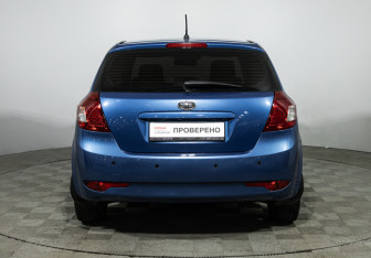 Подержанный автомобиль Kia Ceed Hatchback 2011 года (6 фото)