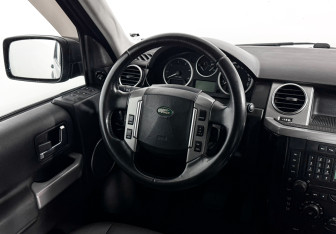 Подержанный автомобиль Land Rover Discovery 2008 года (15 фото)