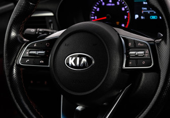 Подержанный автомобиль Kia Optima Sedan 2018 года (16 фото)