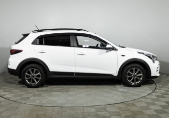 Подержанный автомобиль Kia Rio Hatchback 2021 года (4 фото)