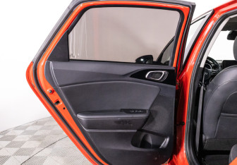 Подержанный автомобиль Kia Ceed Hatchback 2019 года (65 фото)
