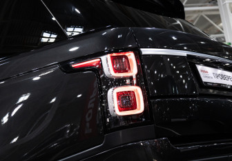 Подержанный автомобиль Land Rover Range Rover 2021 года (12 фото)