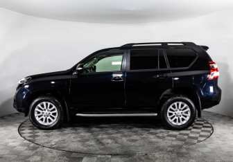 Подержанный автомобиль Toyota Land Cruiser Prado 2016 года (9 фото)