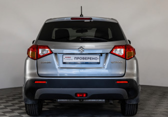 Подержанный автомобиль Suzuki Vitara 2015 года (6 фото)