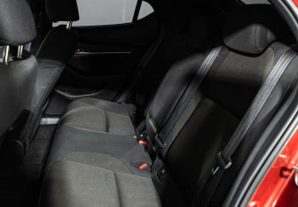 Подержанный автомобиль Mazda 3 Hatchback 2019 года (10 фото)