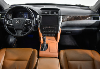 Подержанный автомобиль Toyota Camry Sedan 2016 года (12 фото)