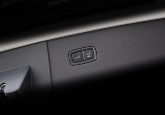 Подержанный автомобиль Porsche Cayenne 2020 года (39 фото)