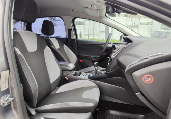 Подержанный автомобиль Ford Focus Sedan 2013 года (7 фото)