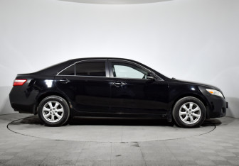 Подержанный автомобиль Toyota Camry Sedan 2009 года (4 фото)