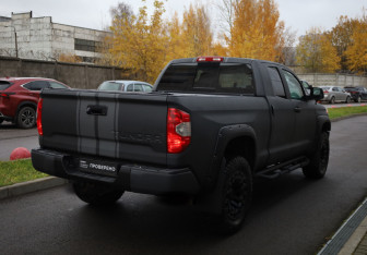 Подержанный автомобиль Toyota Tundra 2014 года (4 фото)