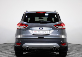 Подержанный автомобиль Ford Kuga 2012 года (6 фото)