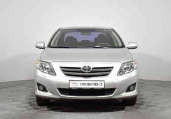 Подержанный автомобиль Toyota Corolla Sedan 2008 года (2 фото)